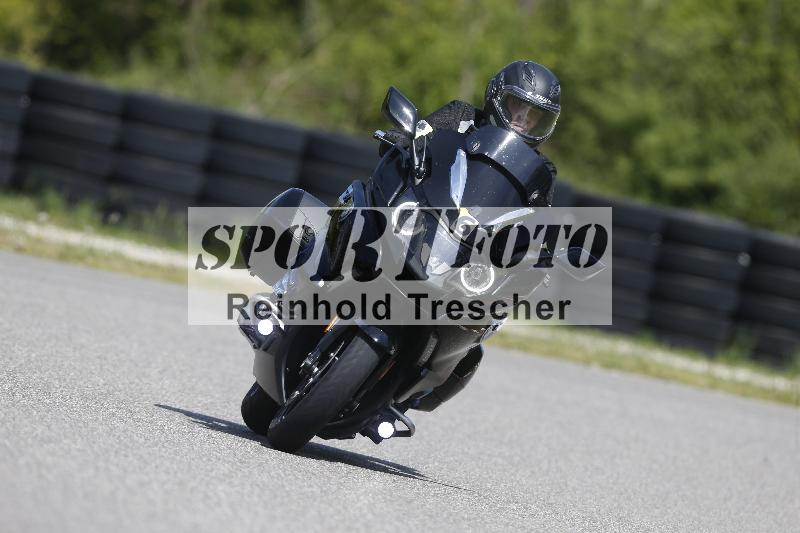 /Archiv-2025/09 22.04.2025 Cornu Master School ADR/rot-rouge/6